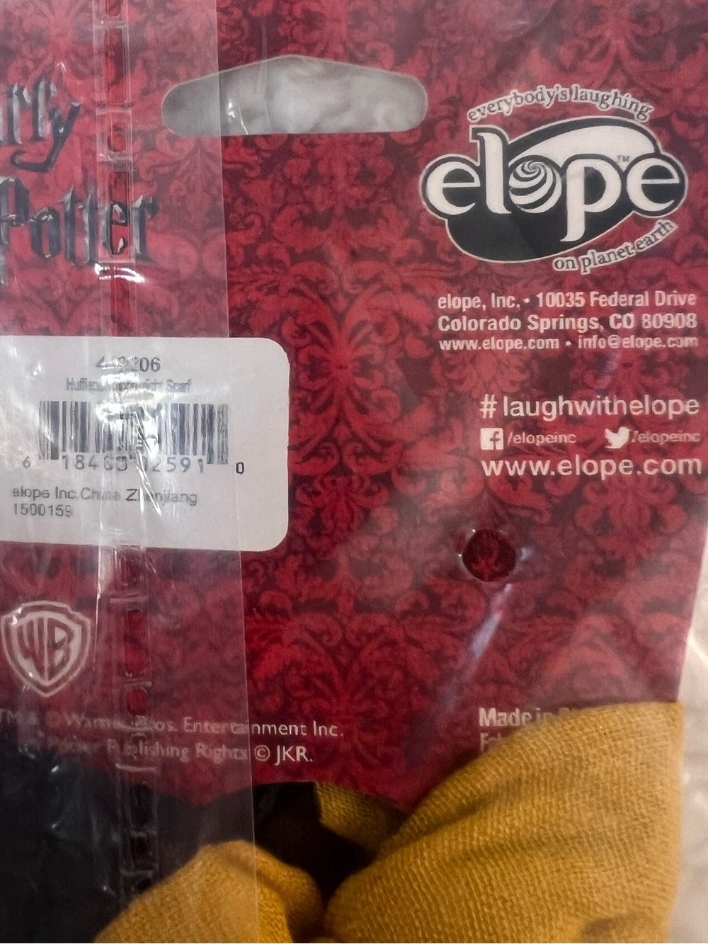 Elope Warner Bros. Harry Potter Hufflepuff Lightweight Costume Scarf - Picture 7 of 7